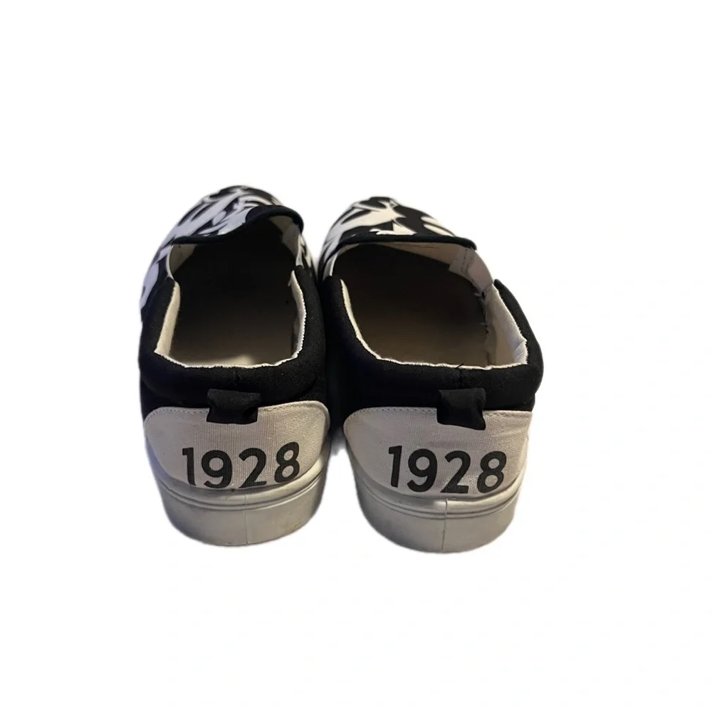 Disney Mickey Mouse Monochrome Men’s Slip-On Sneakers Size 12